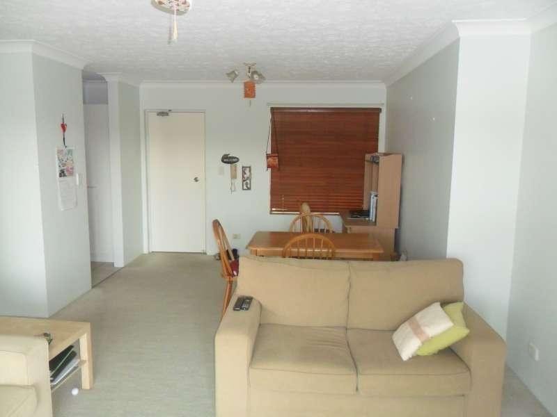 2/45 Harold Street, Holland Park QLD 4121