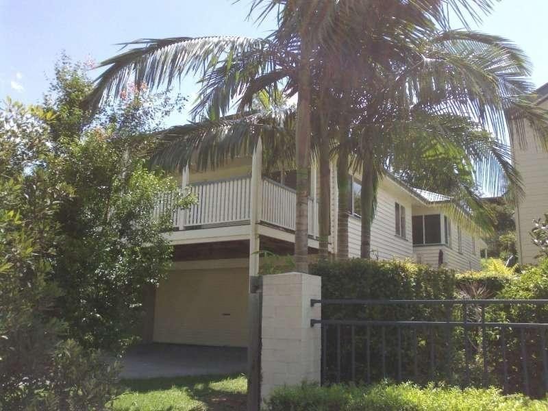 34 Lizzie Street, Bardon QLD 4065