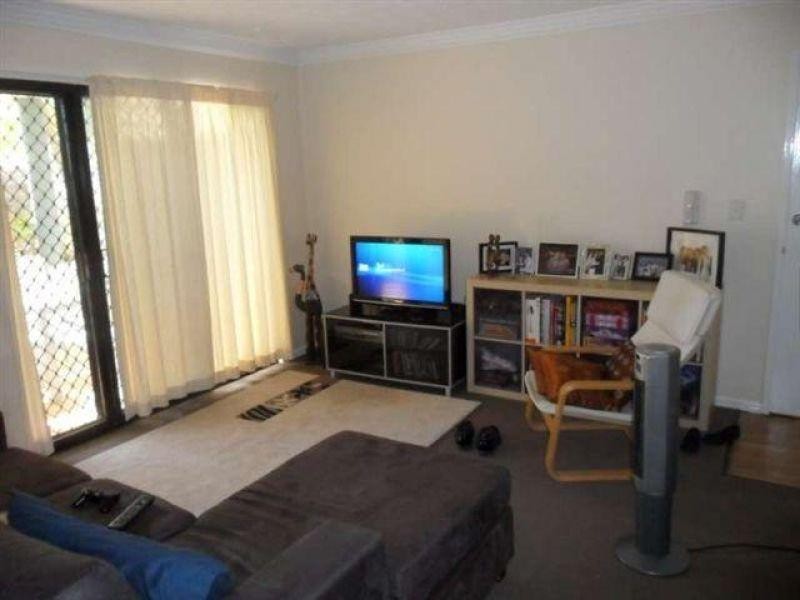 4/180 Carmody Road, St Lucia QLD 4067