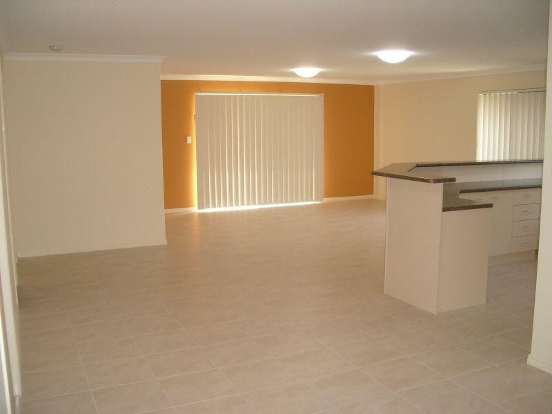 25 Grange Street, Calamvale QLD 4116