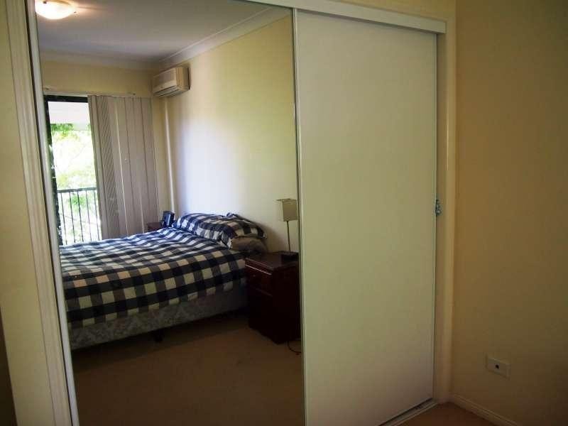 1/9 Bennett Street, Toowong QLD 4066