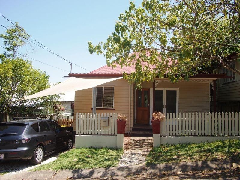 15 Argyle Street, Red Hill QLD 4059