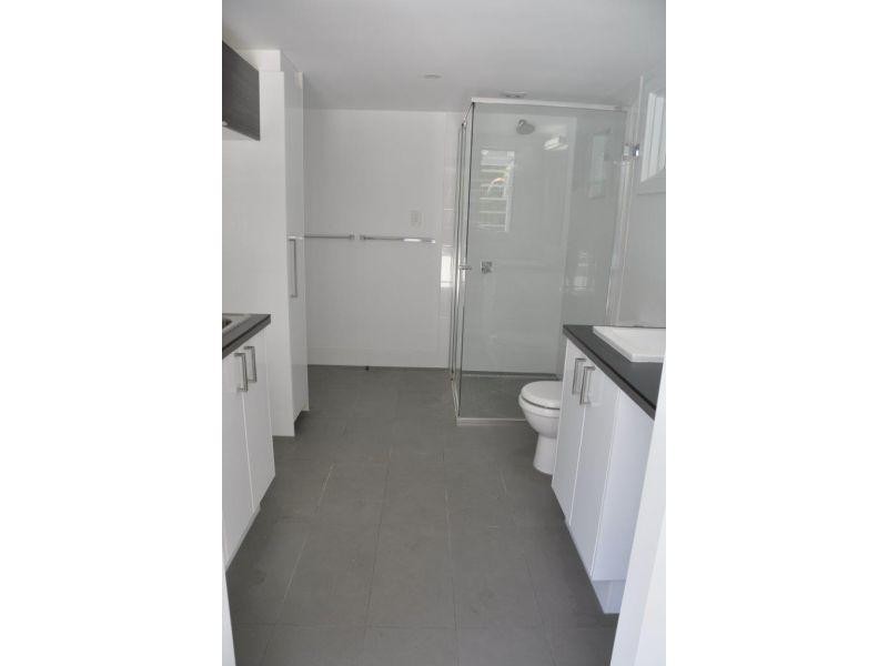 97 Simpsons Road, Bardon QLD 4065