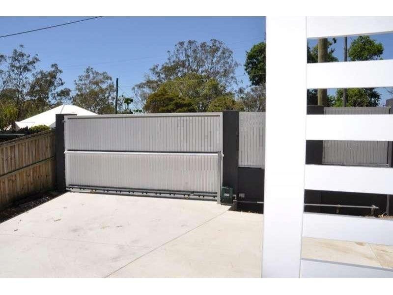 97 Simpsons Road, Bardon QLD 4065