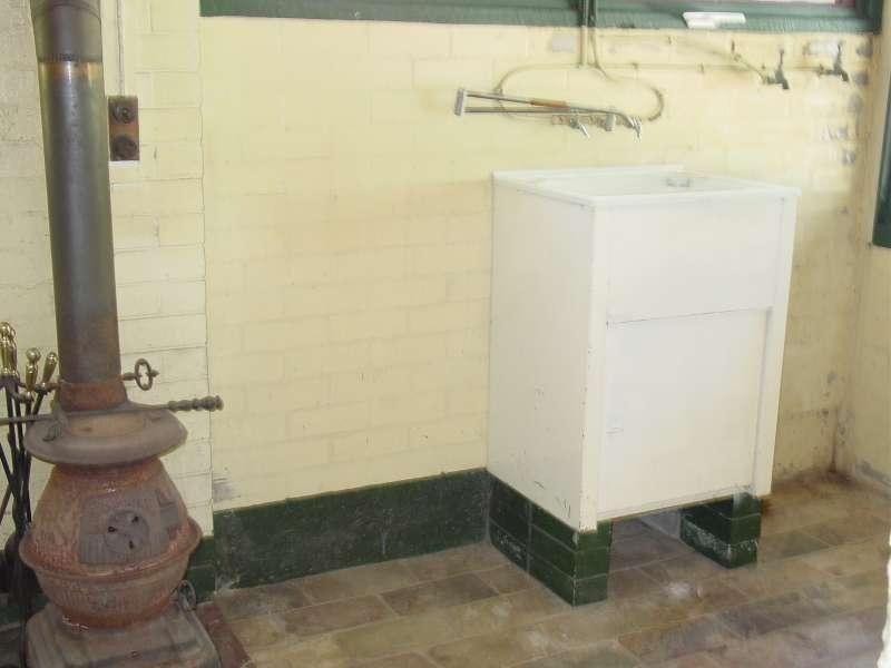 97 Simpsons Road, Bardon QLD 4065