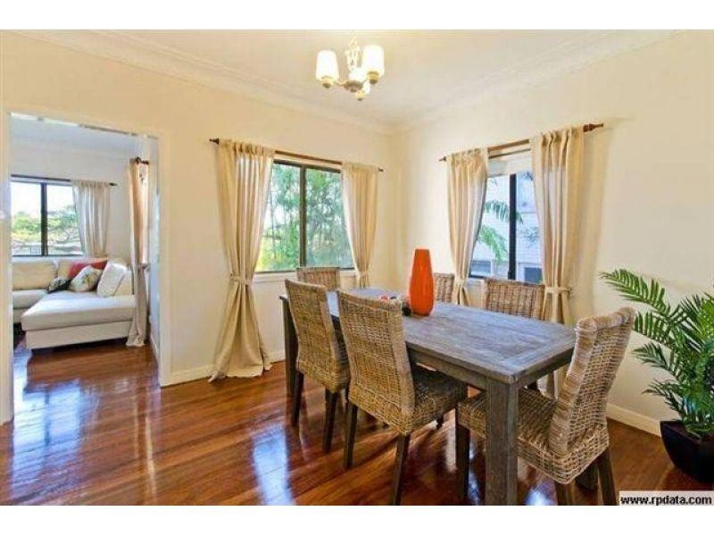 26 Watcombe Street, Wavell Heights QLD 4012