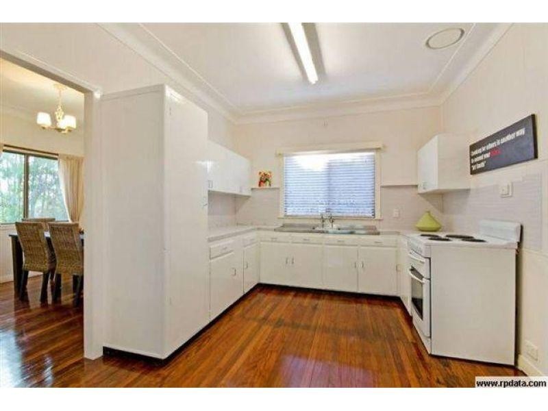 26 Watcombe Street, Wavell Heights QLD 4012