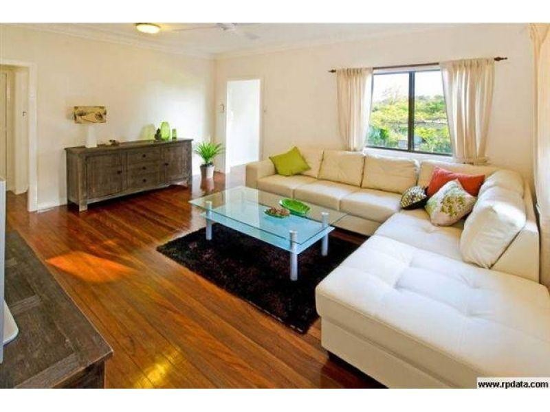 26 Watcombe Street, Wavell Heights QLD 4012