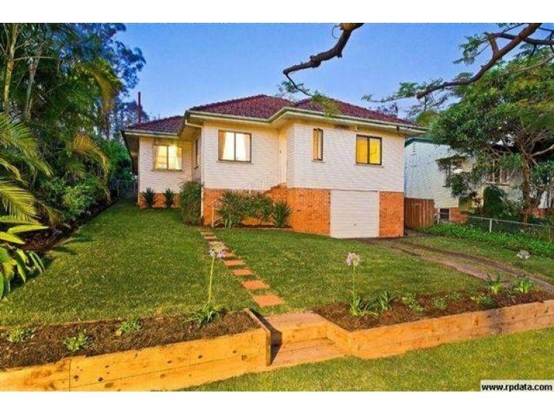 26 Watcombe Street, Wavell Heights QLD 4012