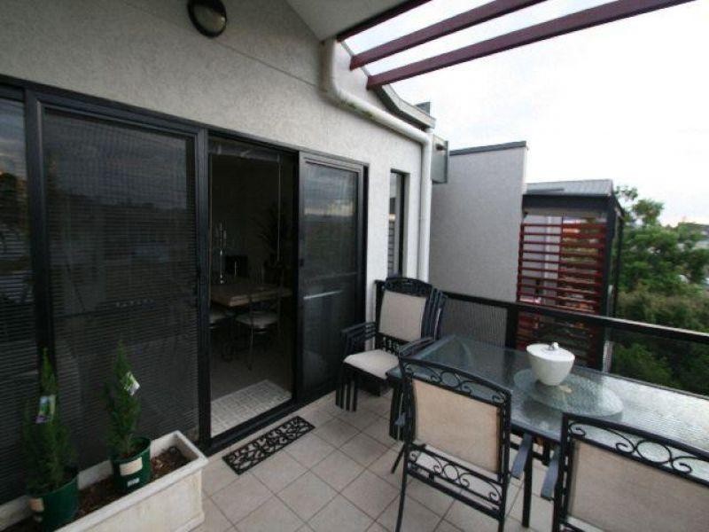 48/11-15 Kitchener Street, Coorparoo QLD 4151