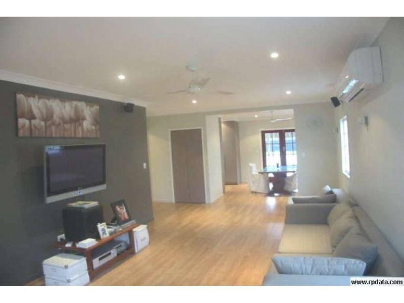 13 Vale Street, Wavell Heights QLD 4012