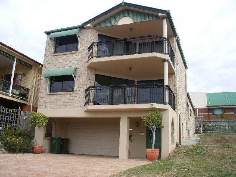 42 Akonna Street, Wynnum QLD 4178