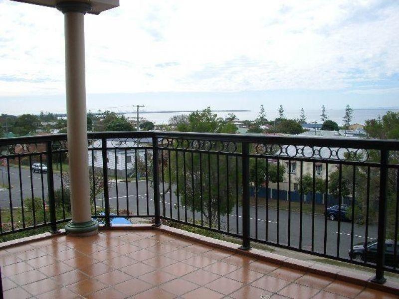 42 Akonna Street, Wynnum QLD 4178