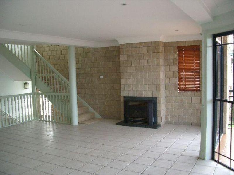 42 Akonna Street, Wynnum QLD 4178