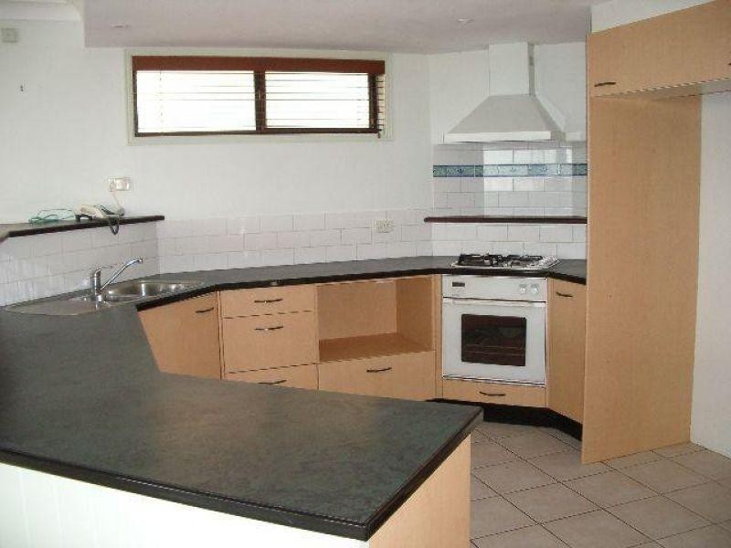 42 Akonna Street, Wynnum QLD 4178