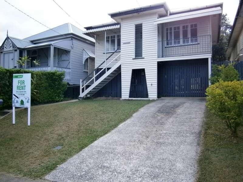 32 Swan Terrace, Windsor QLD 4030