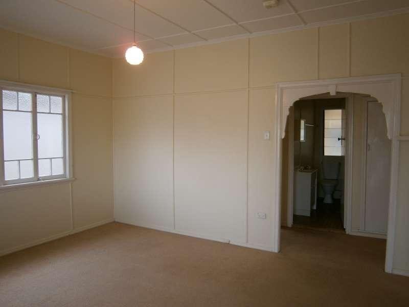 32 Swan Terrace, Windsor QLD 4030