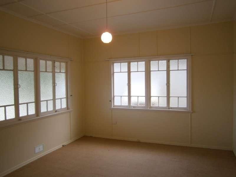 32 Swan Terrace, Windsor QLD 4030