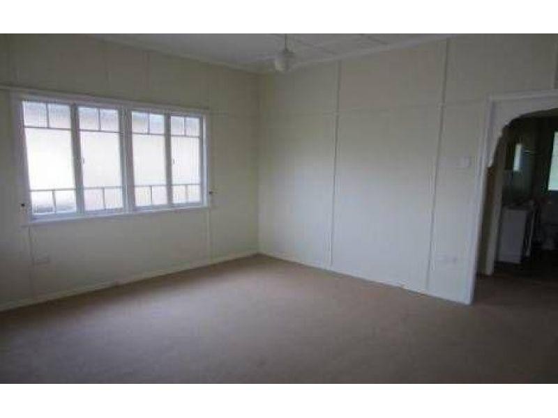 32 Swan Terrace, Windsor QLD 4030