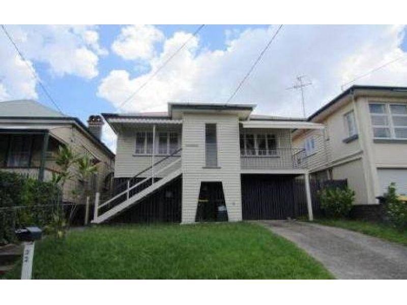 32 Swan Terrace, Windsor QLD 4030