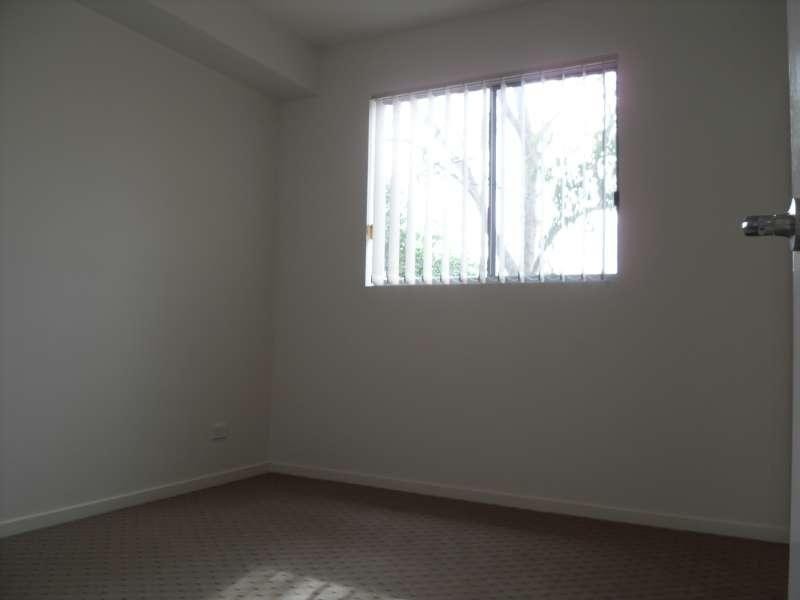 4/11 Stamford Street, Yeerongpilly QLD 4105