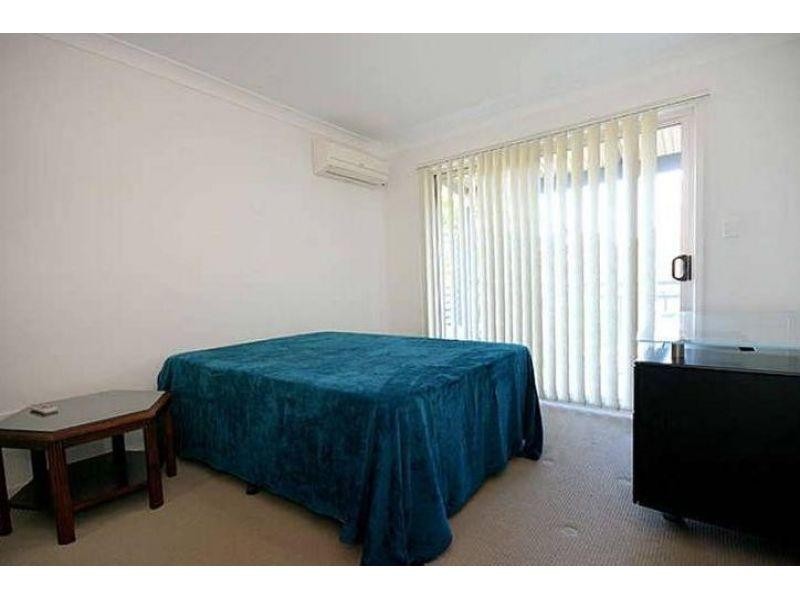 2/97 Primrose Street, Sherwood QLD 4075