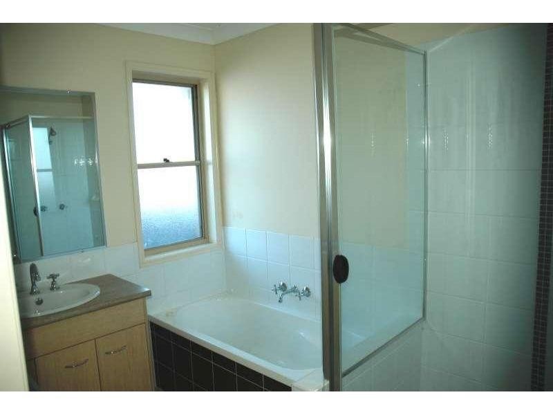 7 Guerin Court, Collingwood Park QLD 4301