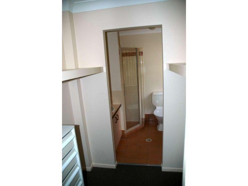 2/179 Norman Avenue, Norman Park QLD 4170