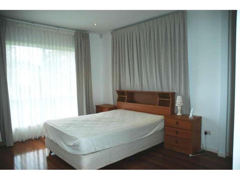 128 Macrossan Avenue, Norman Park QLD 4170