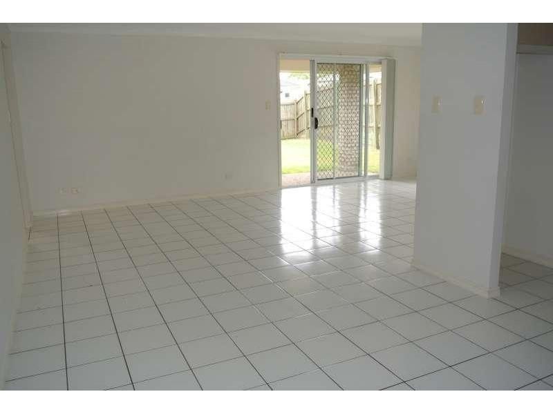 32 Barnes Court, Redbank QLD 4301