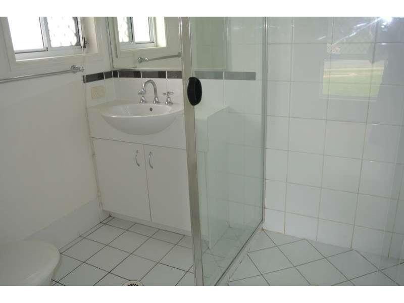 32 Barnes Court, Redbank QLD 4301