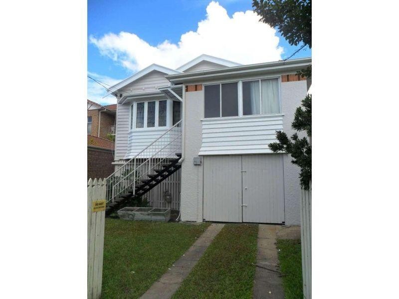 9 Seventh Avenue, Kedron QLD 4031