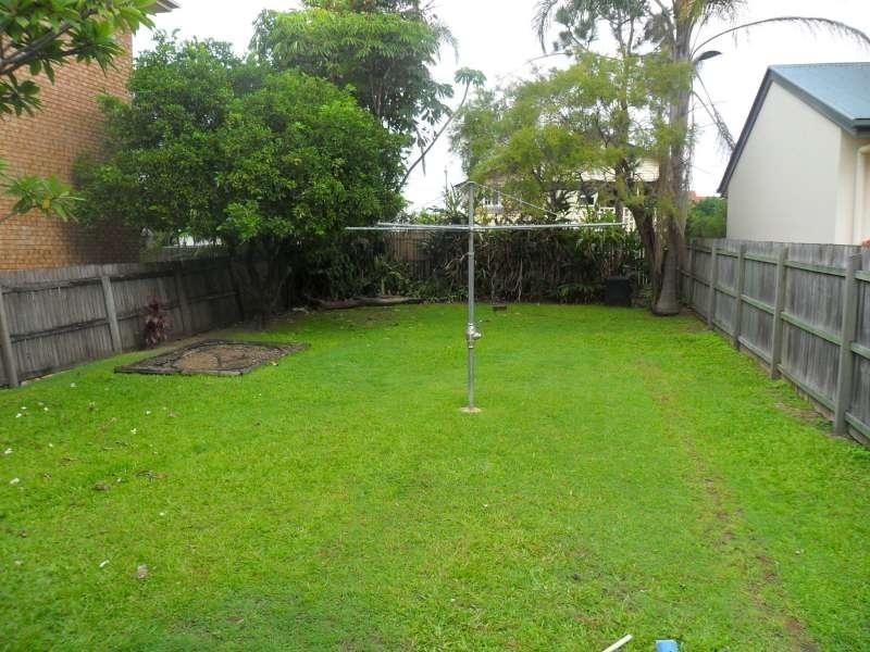 9 Seventh Avenue, Kedron QLD 4031