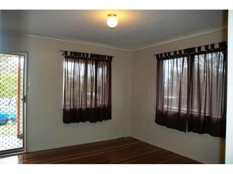 5 Dawn Street, Riverview QLD 4303