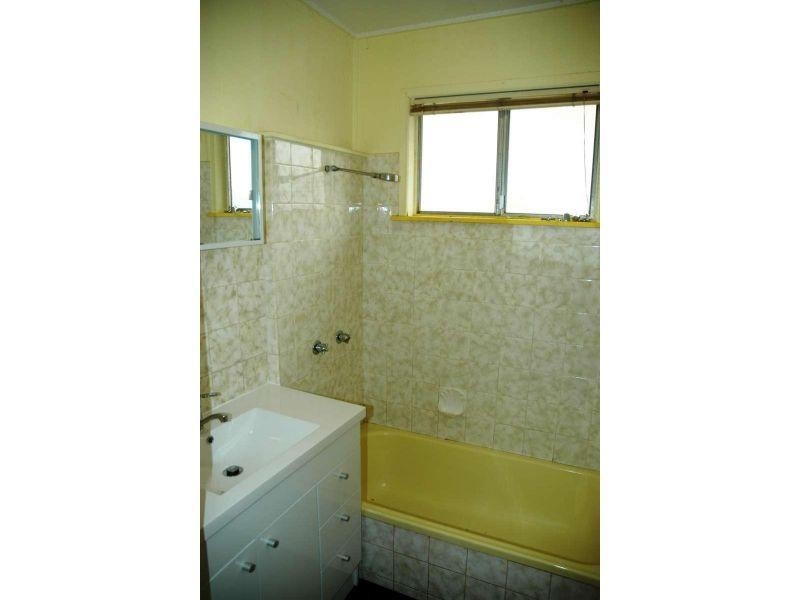 5 Dawn Street, Riverview QLD 4303