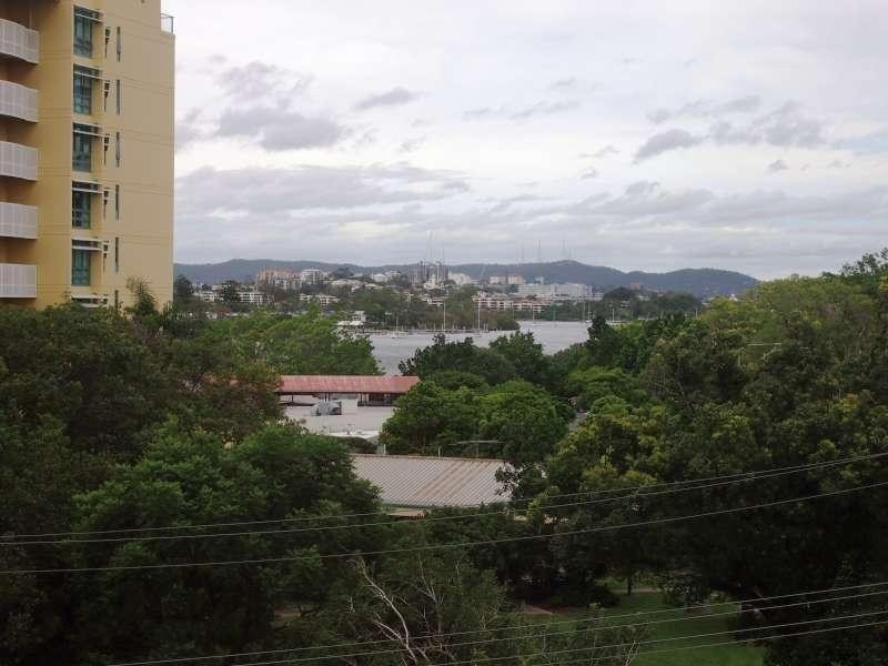 30311/2 Harbour Road, Hamilton QLD 4007