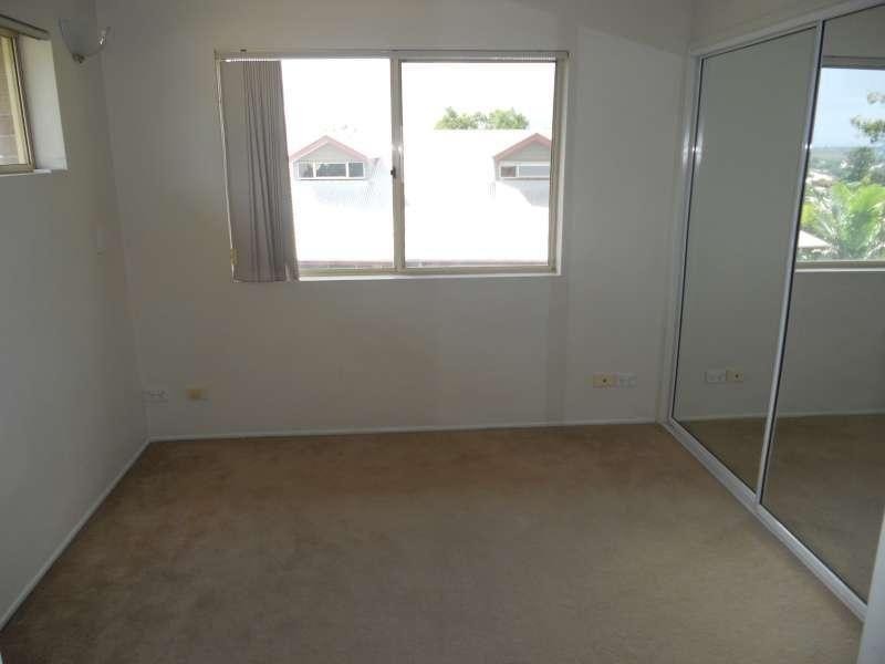 4/81 Scott Road, Herston QLD 4006