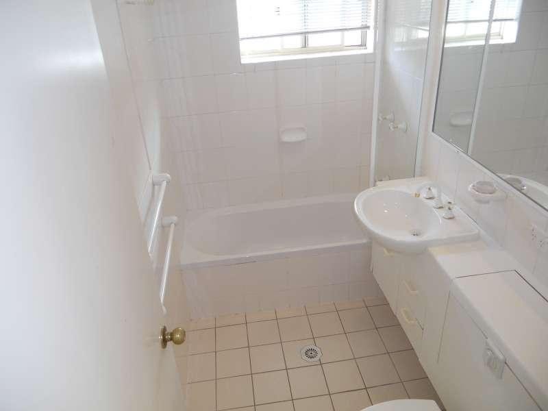 4/81 Scott Road, Herston QLD 4006