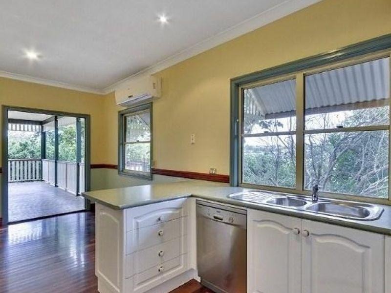 98 Grafton Street, Windsor QLD 4030