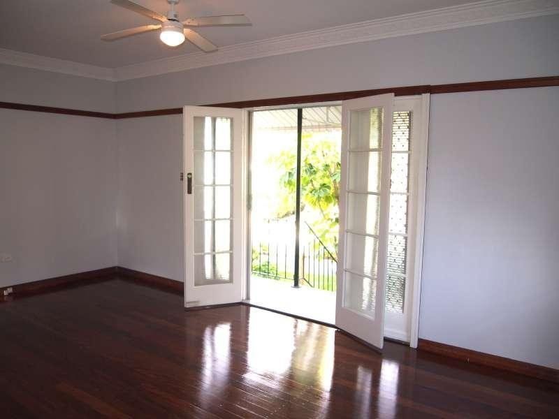 3 Glen Kedron Lane, Kedron QLD 4031