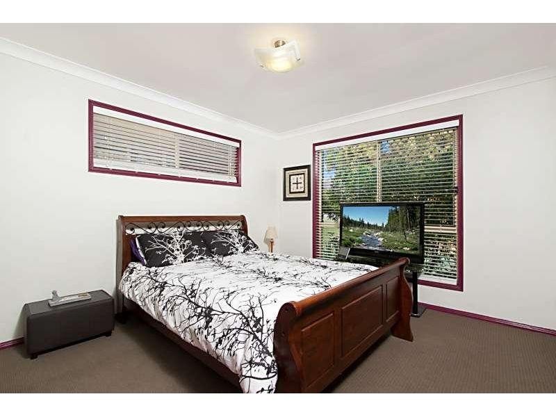 6 Ambat Court, Tanah Merah QLD 4128