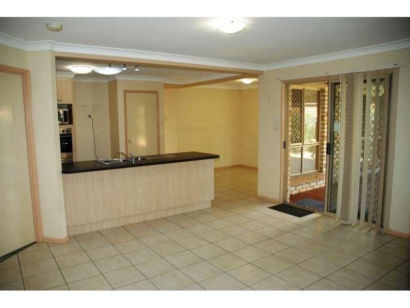 17 Glenlee Place, Parkinson QLD 4115