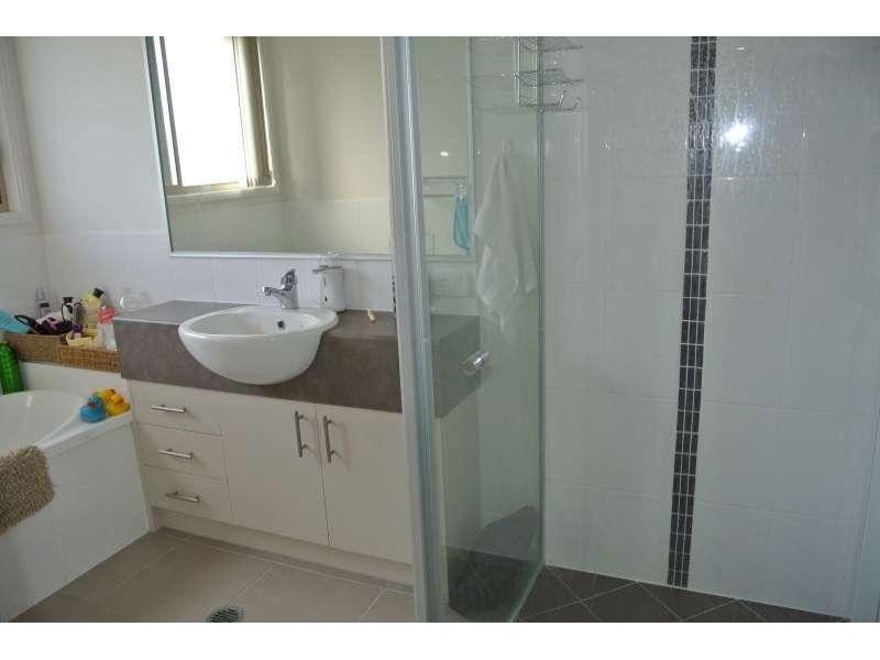 10 Berkeley Circuit, Bellbird Park QLD 4300