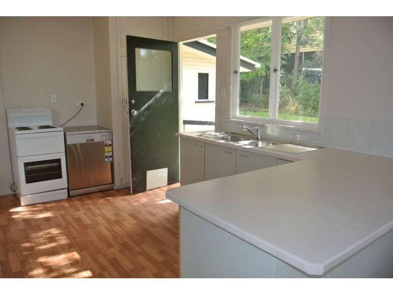 15 Stanley Street, Goodna QLD 4300