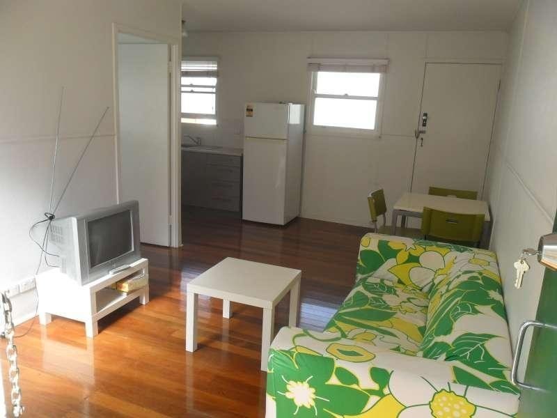 2/85 Scott Road, Herston QLD 4006