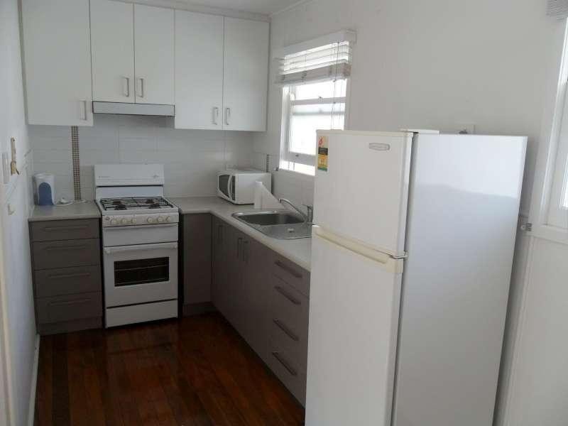 2/85 Scott Road, Herston QLD 4006