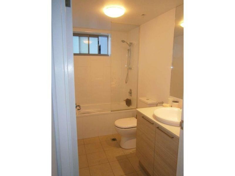 11306/8 Harbour Road, Hamilton QLD 4007