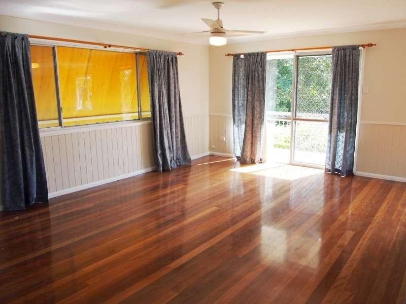 11 Rosanne Street, Aspley QLD 4034