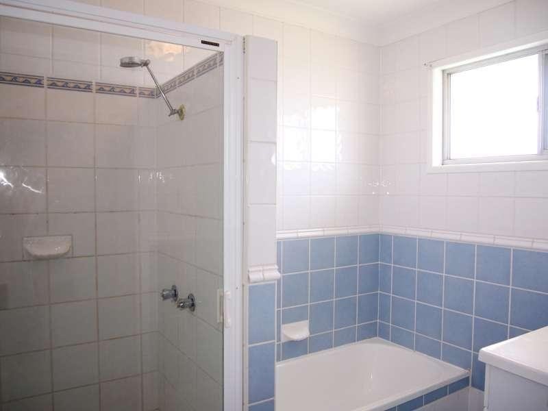 11 Rosanne Street, Aspley QLD 4034