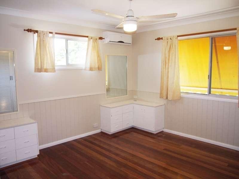 11 Rosanne Street, Aspley QLD 4034